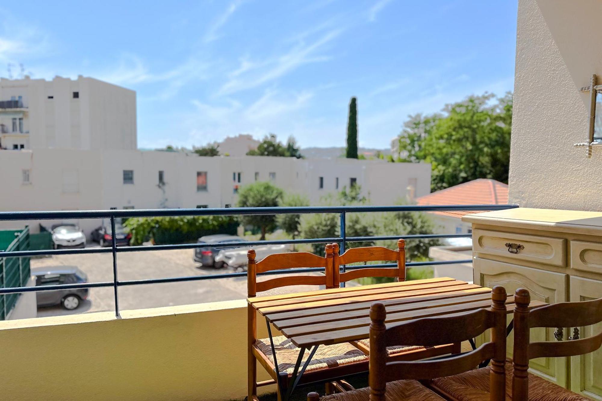 Poincare 4 - Lumineux, Renove, Central Et Calme A Juan Les Pins Antibes Dış mekan fotoğraf